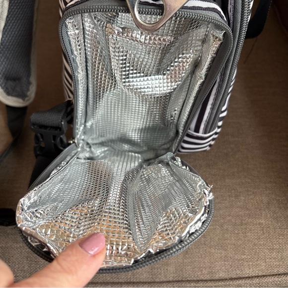 Sable Black & White Striped Backpack Diaper Bag. Excellent conditional INV25/478 - Picture 14 of 16
